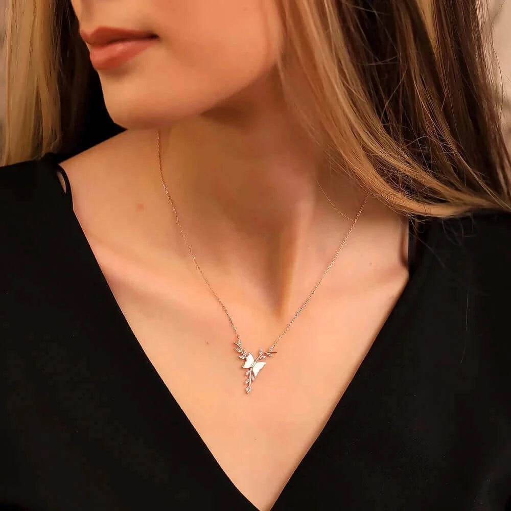 Kişiye Özel Daldaki Kelebek 925 Ayar Gümüş Kolye